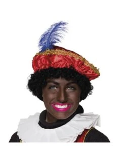 Piet Baret Satijn Met Veer Rood -Vakantie Kledingwinkel piet baret satijn met veer rood 3